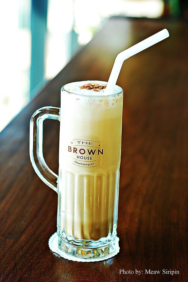 The Brown House Hotel Chachoengsao Dış mekan fotoğraf